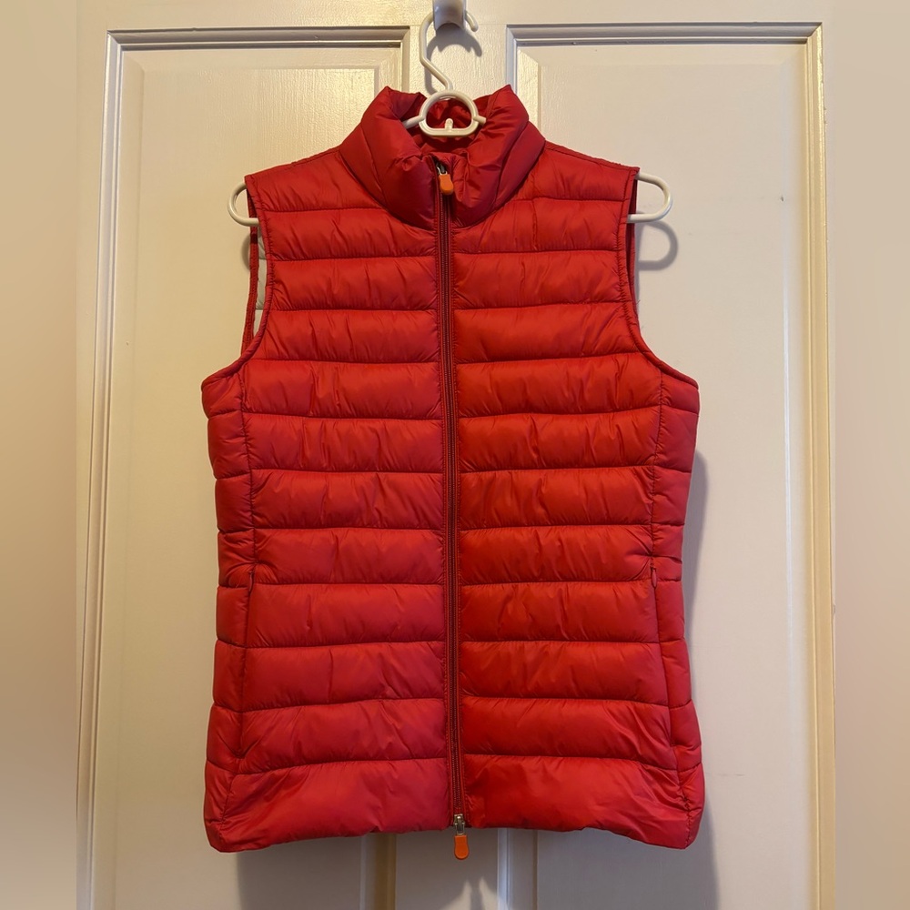 Save The Duck Quilted Vest with Pockets. Cherry Red.